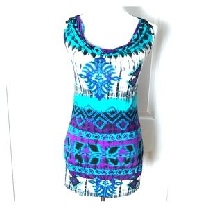 Rue 21 beautiful top. Pretty and colorful. Sz M